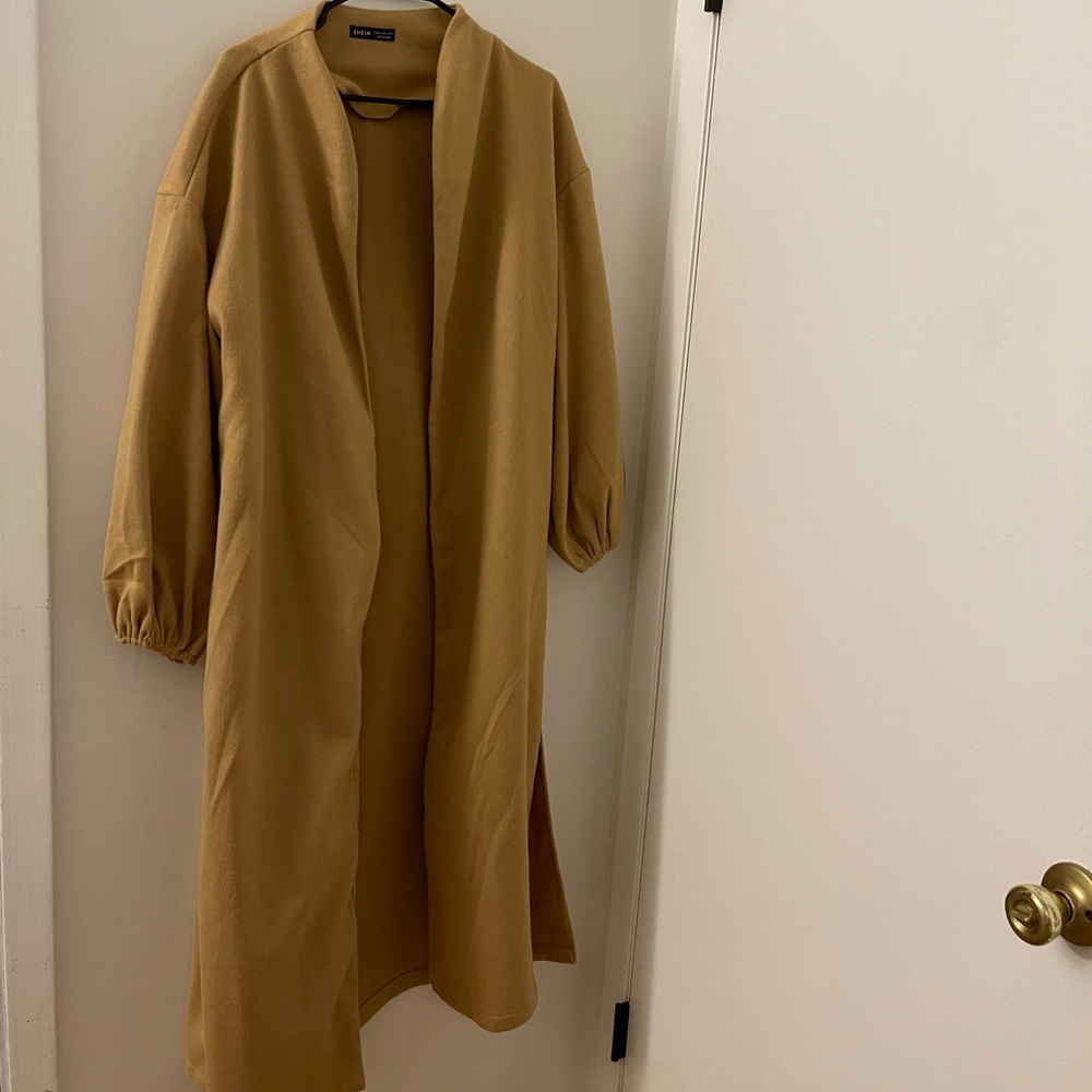 Camel Colored Split Hem Long Coat Lantern Sleeves - image 4